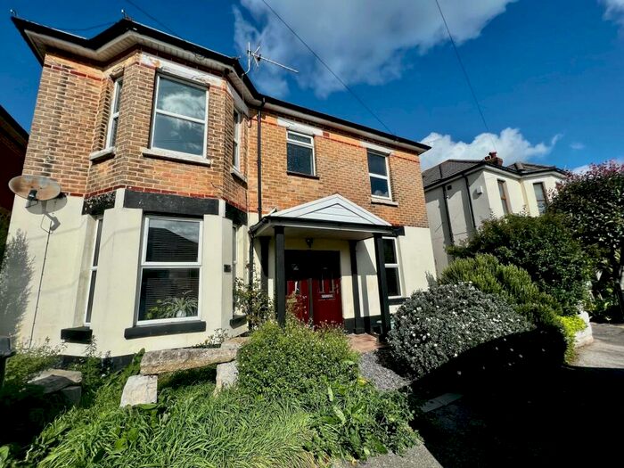 2 Bedroom Flat To Rent In Langton Road, BH7