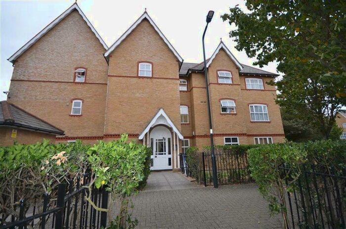 2 Bedroom Flat To Rent In Chamberlayne Avenue, Wembley, Middlesex, HA9