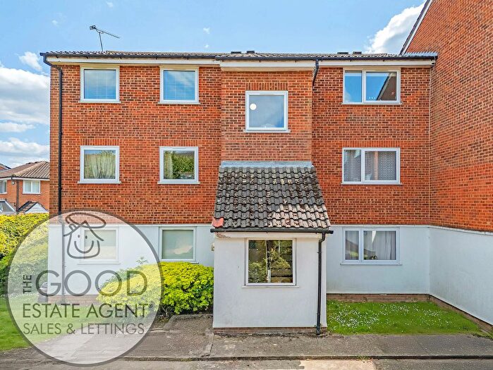 2 Bedroom Flat For Sale In Swanshope, Loughton, IG10