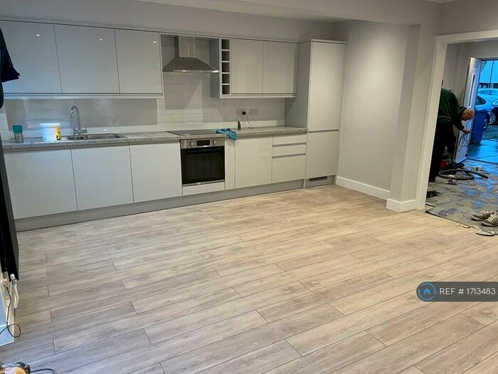 4 Bedroom Terraced House To Rent In Elsworth Place, Cambridge, CB2