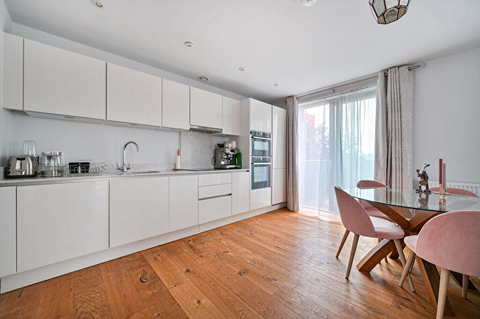 2 Bedroom Flat For Sale In French Yard, Bristol, BS1