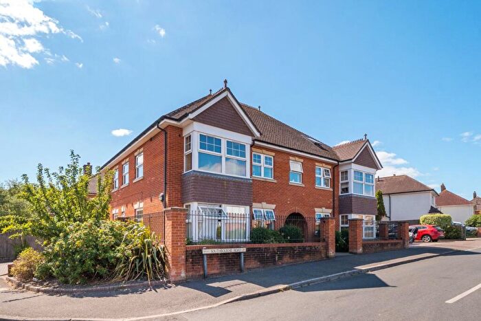 2 Bedroom Apartment For Sale In Highfield Road, Lymington, SO41