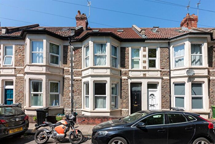 3 Bedroom Terraced House For Sale In Myrtle Road | Kingsdown, BS2