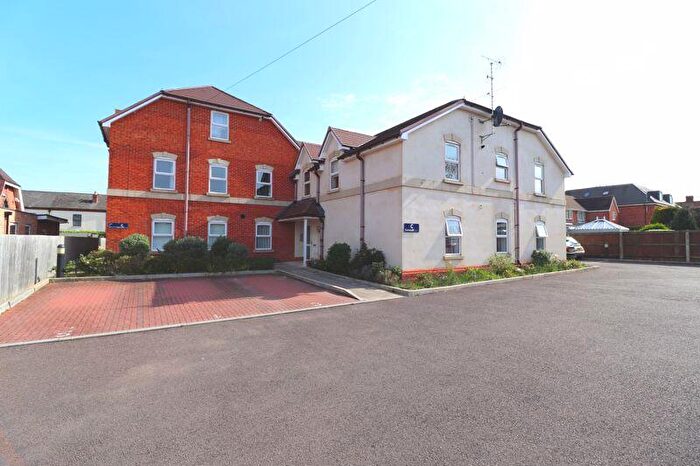 2 Bedroom Apartment To Rent In Colin Road, Gloucester, GL4