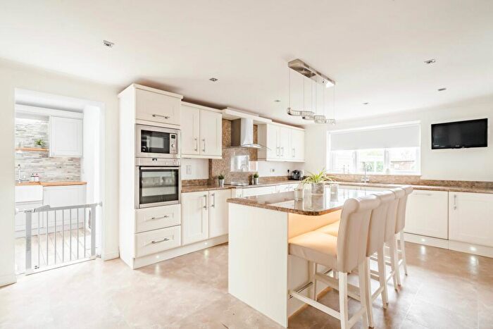 4 Bedroom Detached House For Sale In Coast Road, Walcott, NR12