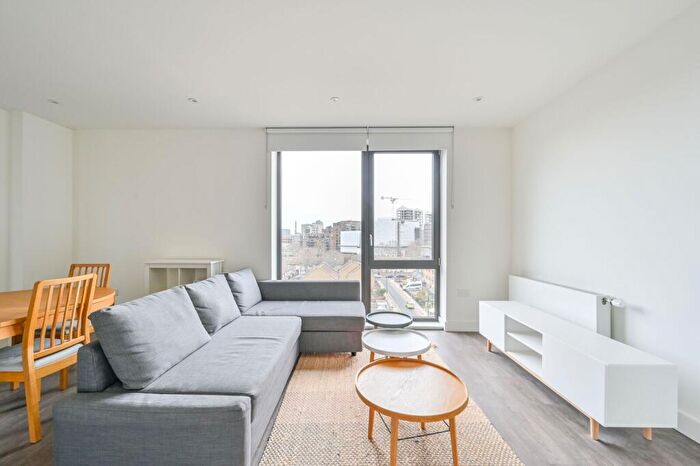 2 Bedroom Flat To Rent In Barrell Makers House, Canary Wharf, London, E14