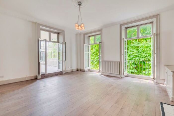 1 Bedroom Flat To Rent In Holly Terrace, Highgate Village, N6