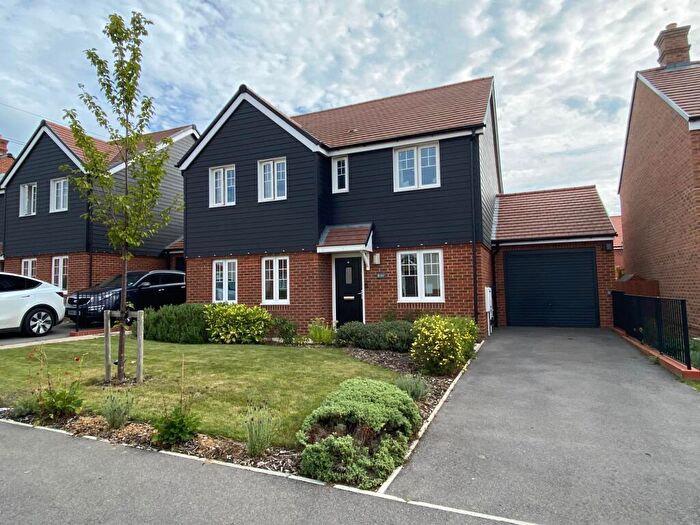 4 Bedroom Detached House To Rent In Herrick Place, Bramley, RG26