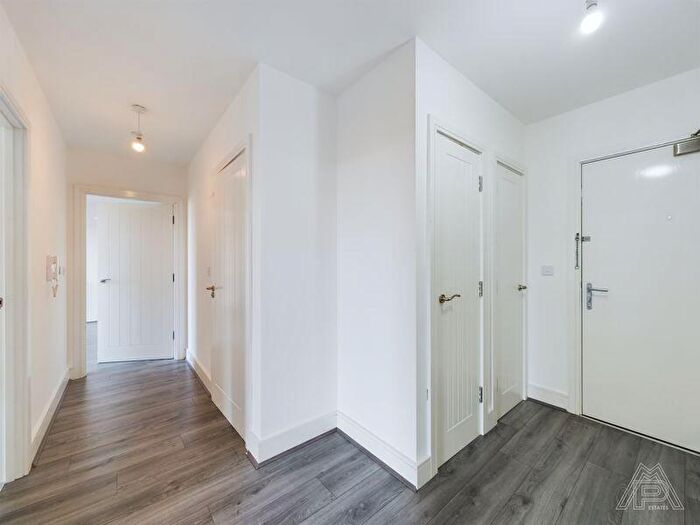 2 Bedroom Apartment To Rent In Winstar Drive, South Ockendon, RM15