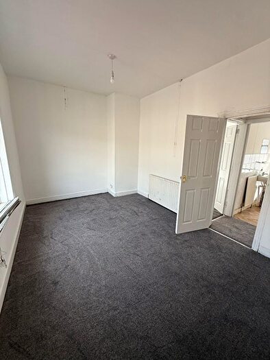 2 Bedroom Terraced House To Rent In St. Pauls Road, Halifax, HX1