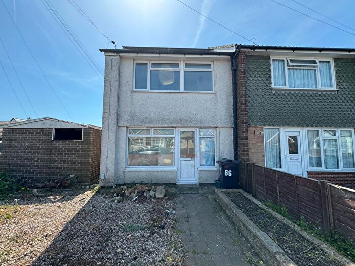 3 Bedroom Terraced House To Rent In Broadway, Jaywick, Clacton-on-Sea, CO15