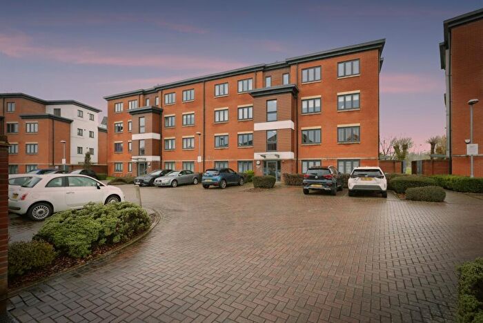 2 Bedroom Apartment For Sale In Bartlett Crescent, High Wycombe, HP12