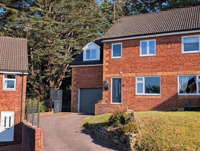 5 Bedroom Semi-Detached House For Sale In Cromwell Park, Tiverton, EX16