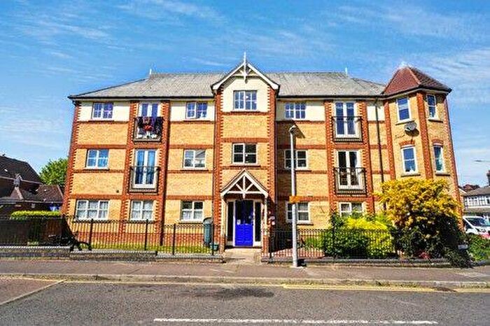 2 Bedroom Apartment For Sale In Keeble Way, Braintree, CM7