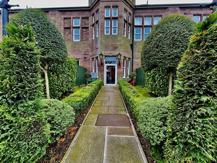 3 Bedroom Flat To Rent In North Wing, Lancaster, LA1