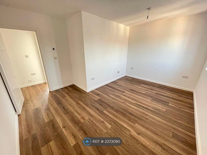2 Bedroom Flat To Rent In Cornflower House, Luton, LU1