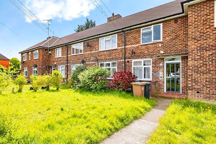 1 Bedroom Flat For Sale In Ferryhills Close, Watford, WD19