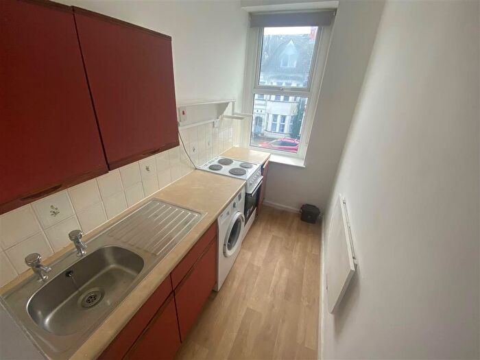 1 Bedroom Flat To Rent In Despenser Street, Cardiff, CF11