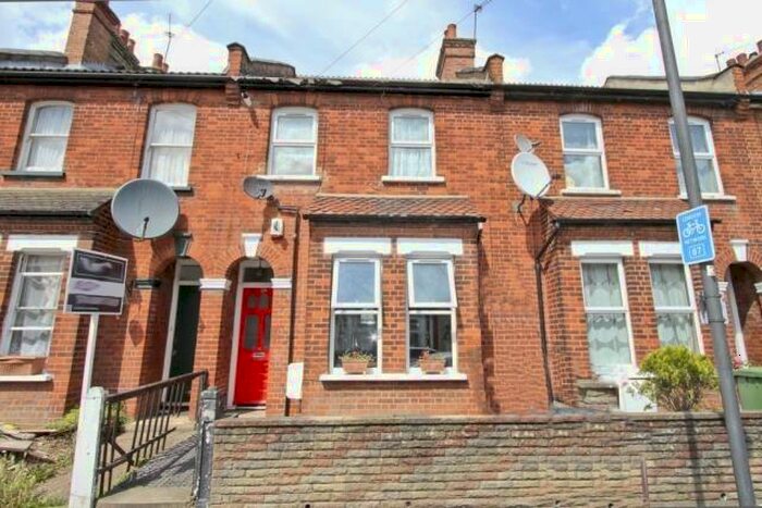 2 Bedroom Ground Maisonette To Rent In Belmont Road, Harrow, Greater London, HA3