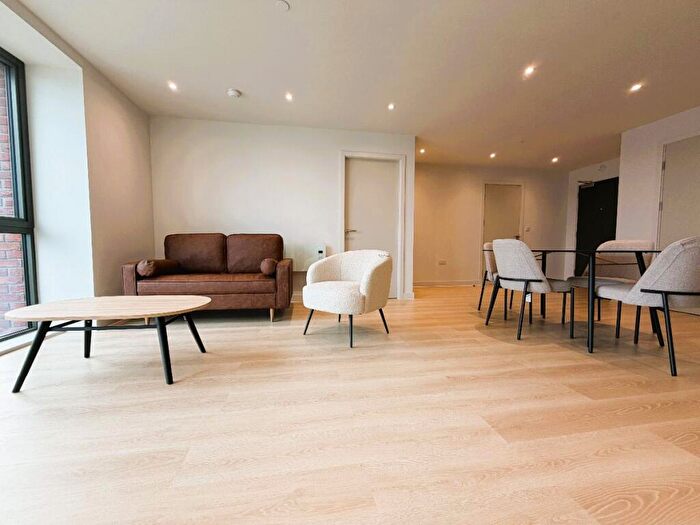 2 Bedroom Apartment To Rent In Waterhouse Gardens, Dutton Street, Manchester, M3