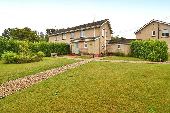 4 Bedroom Semi-Detached House For Sale In Salisbury Road, Sherfield English, Romsey, Hampshire, SO51