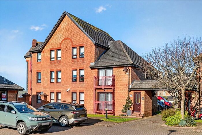 2 Bedroom Flat For Sale In Curlinghall, Largs, KA30