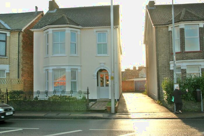 1 Bedroom Flat To Rent In Felixstowe Road, Ipswich, IP3