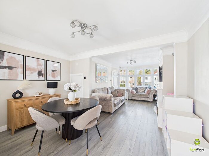 2 Bedroom Terraced House For Sale In Parkside Avenue, Bexleyheath, Kent, DA7