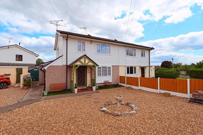 4 Bedroom Semi-Detached House For Sale In Hunters Way, Llay, Wrexham, LL12