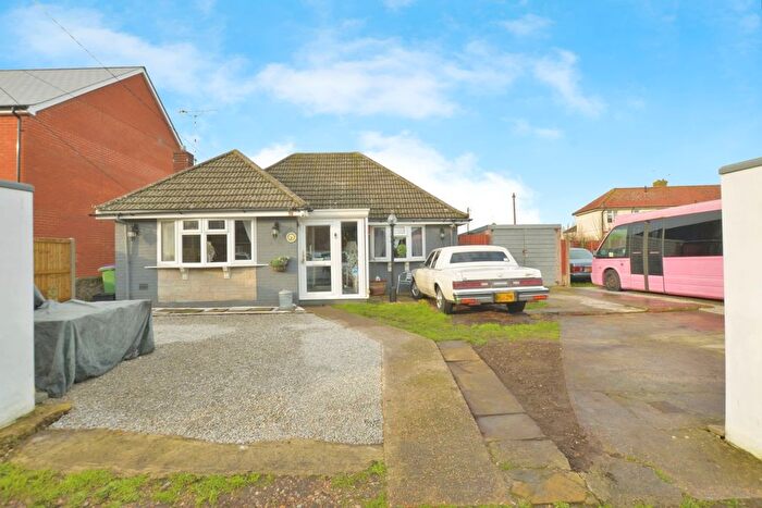 2 Bedroom Bungalow For Sale In Eastern Road, Lydd, Romney Marsh, Kent, TN29