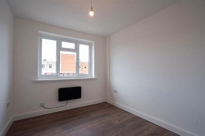 2 Bedroom Apartment To Rent In Sheaf Lane, Birmingham, B26