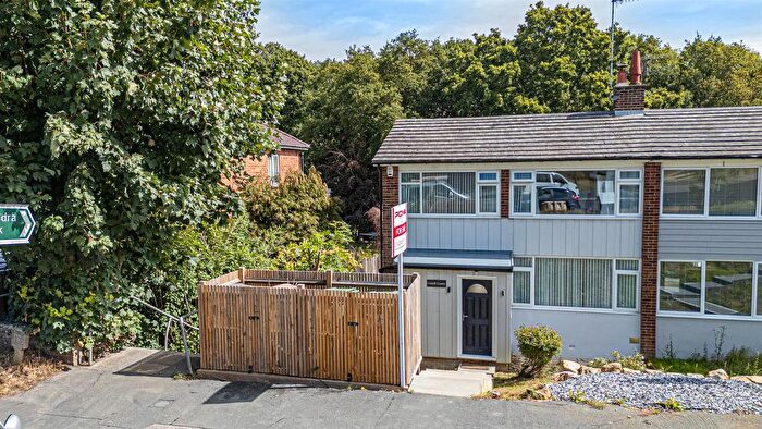 3 Bedroom Semi-Detached House For Sale In King Edward Avenue, Hastings, TN34