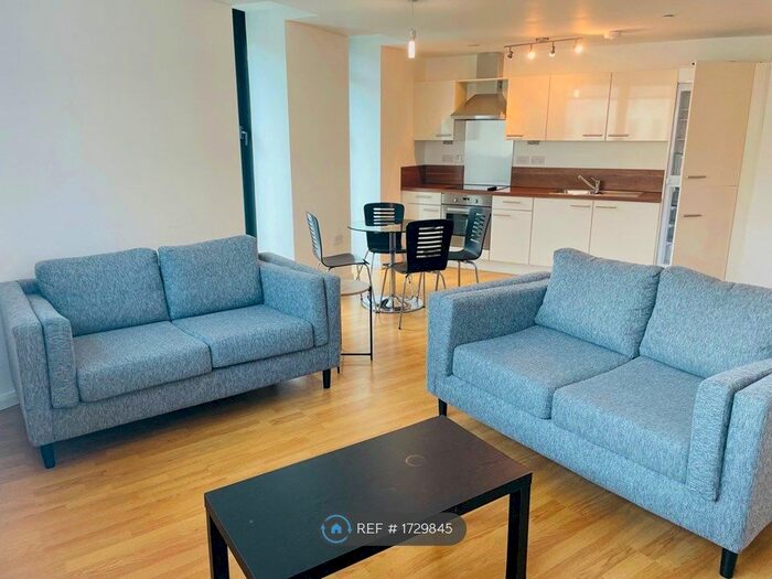 2 Bedroom Flat To Rent In Mann Island, Liverpool, L3