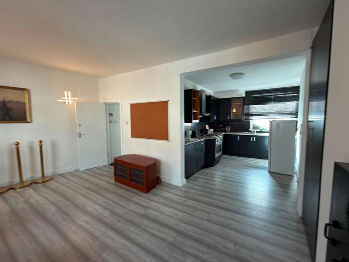 2 Bedroom Flat To Rent In Broad Street, Nottingham, NG1
