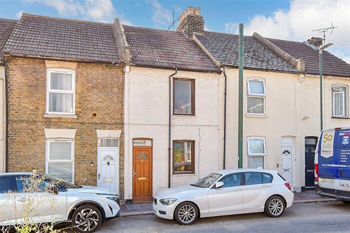 2 Bedroom Terraced House For Sale In Upper Luton Road, Chatham, Kent, ME5