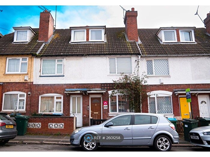 3 Bedroom Semi-Detached House To Rent In Severn Road, Coventry, CV1