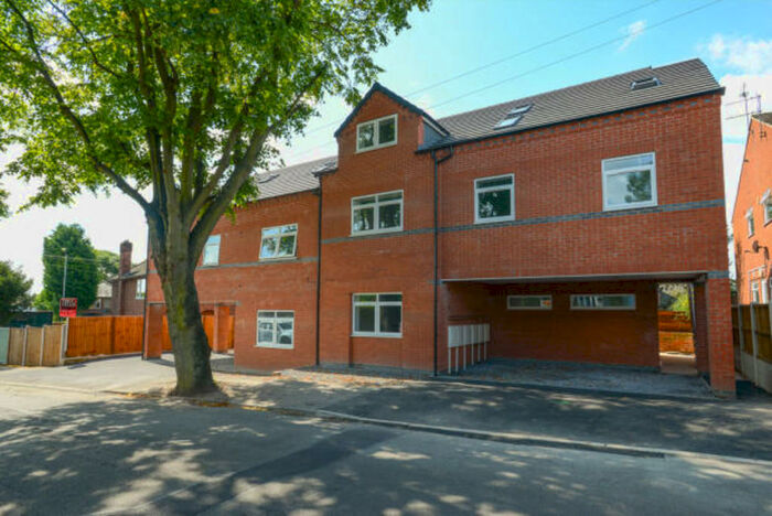 2 Bedroom Apartment To Rent In Beckinsale Court, Carlton, NG4