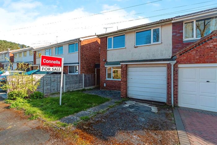 3 Bedroom Semi-detached House For Sale In Juniper Close, Hazel Slade, Cannock, WS12