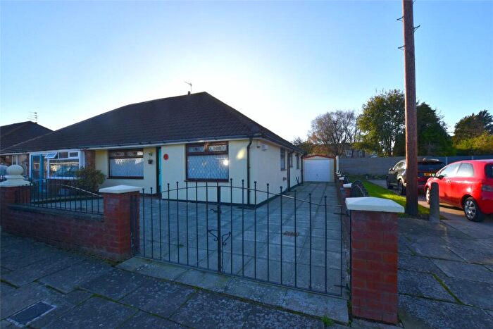 3 Bedroom Bungalow For Sale In Grampian Way, Moreton, Wirral, CH46