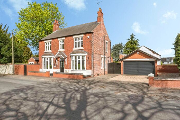 4 Bedroom Detached House For Sale In Main Street, Graizelound, Doncaster, DN9