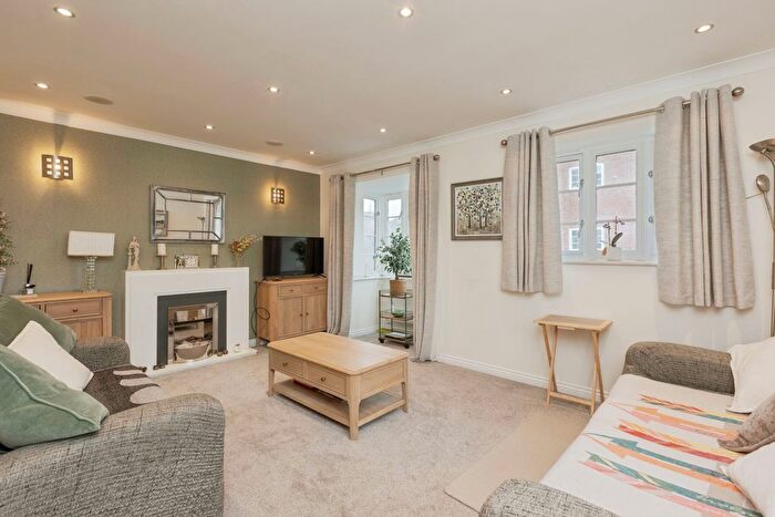 3 Bedroom End Terrace House For Sale In Southbank, Swanley, BR8