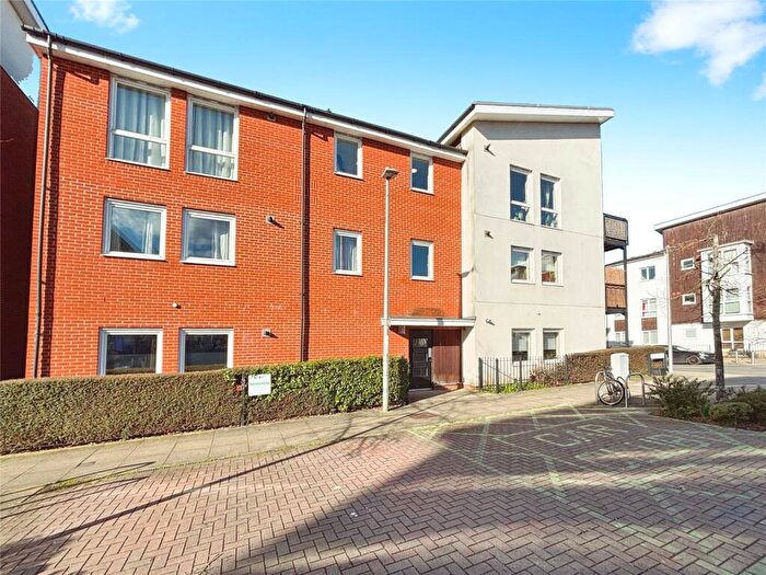 1 Bedroom Apartment For Sale In Whale Avenue, Reading, Berkshire, RG2