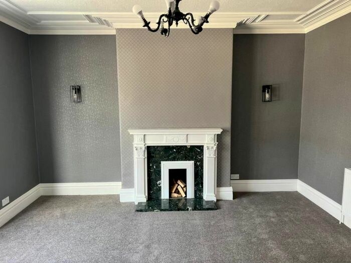 2 Bedroom Flat To Rent In Leeds Road, Ilkley, LS29