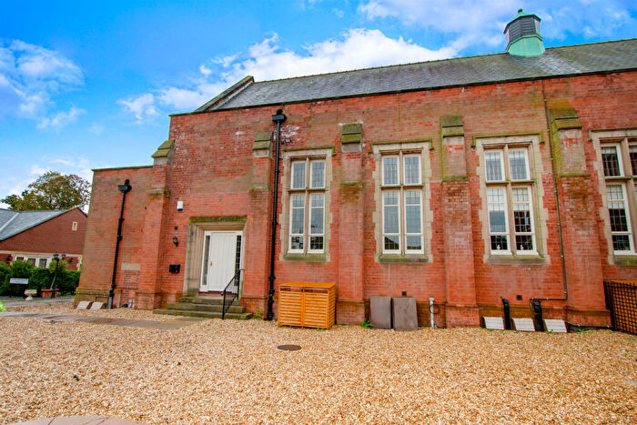 2 Bedroom Apartment To Rent In Burton Drive, Retford, DN22