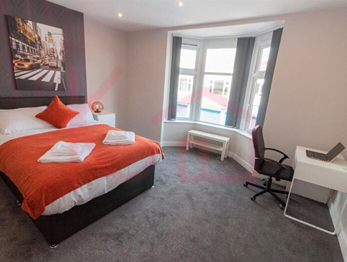 1 Bedroom Apartment To Rent In Flat, Copley Road, DN1