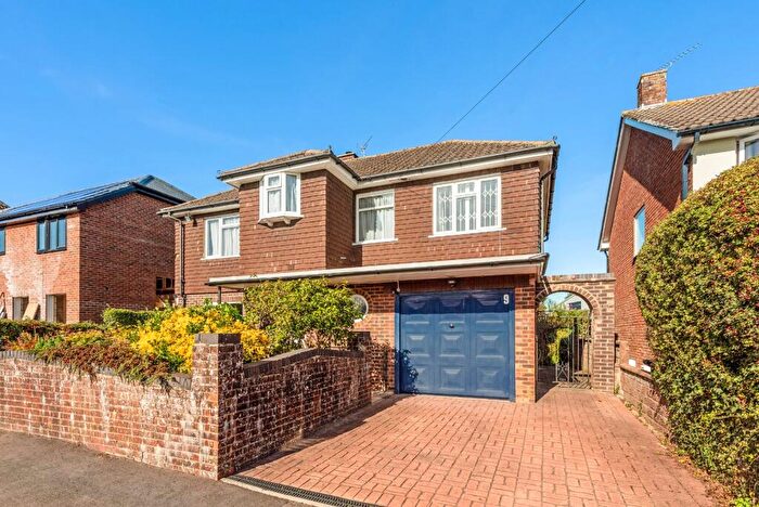 4 Bedroom Detached House For Sale In The Causeway, Petersfield, Hampshire, GU31