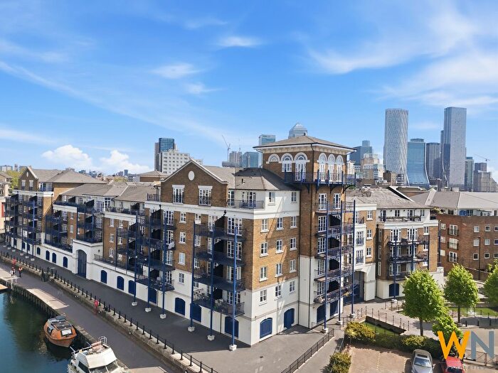 2 Bedroom Flat To Rent In Challenger House, Victory Place, Limehouse, London, E14