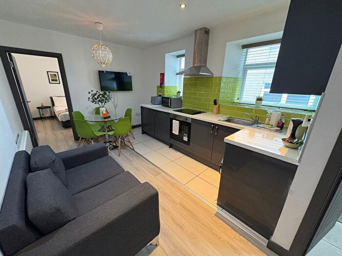 1 Bedroom Flat To Rent In Walter Road, Swansea, SA1