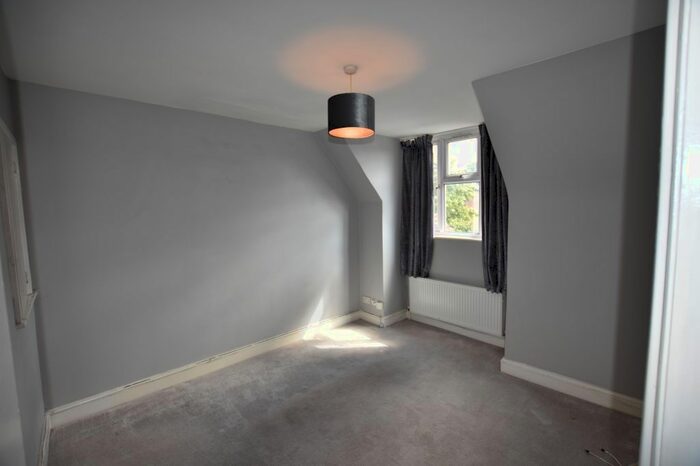1 Bedroom Flat To Rent In Eastgate, Banstead, SM7