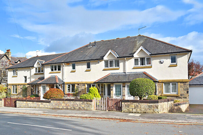 3 Bedroom Terraced House For Sale In Chelmsford Road, Harrogate, HG1